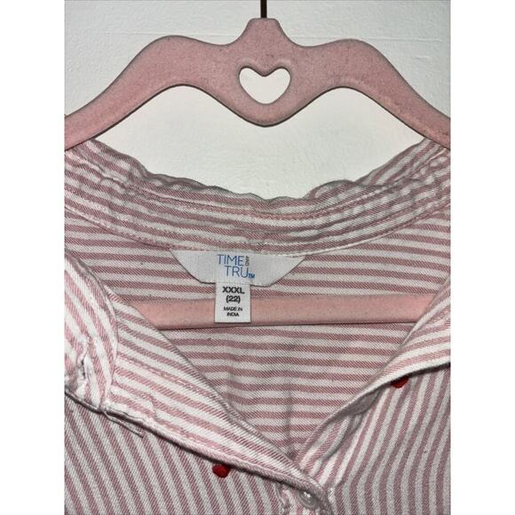 Time & Tru Women's Top Sz 3XL 22 Button Front Embroidered Heart Ruffle‎ Collar - Picture 3 of 5